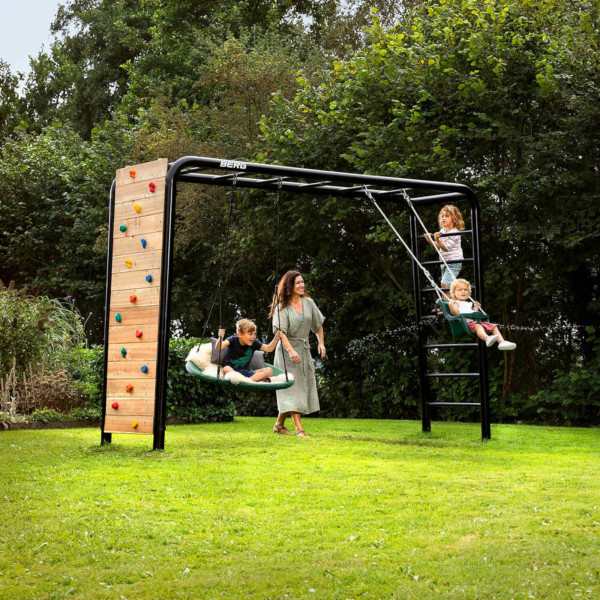 Outdoor playing equipment best buy at - Fitshop